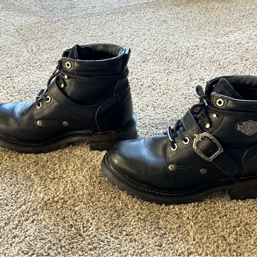 Women’s Size 7 Harley Davidson biker boots